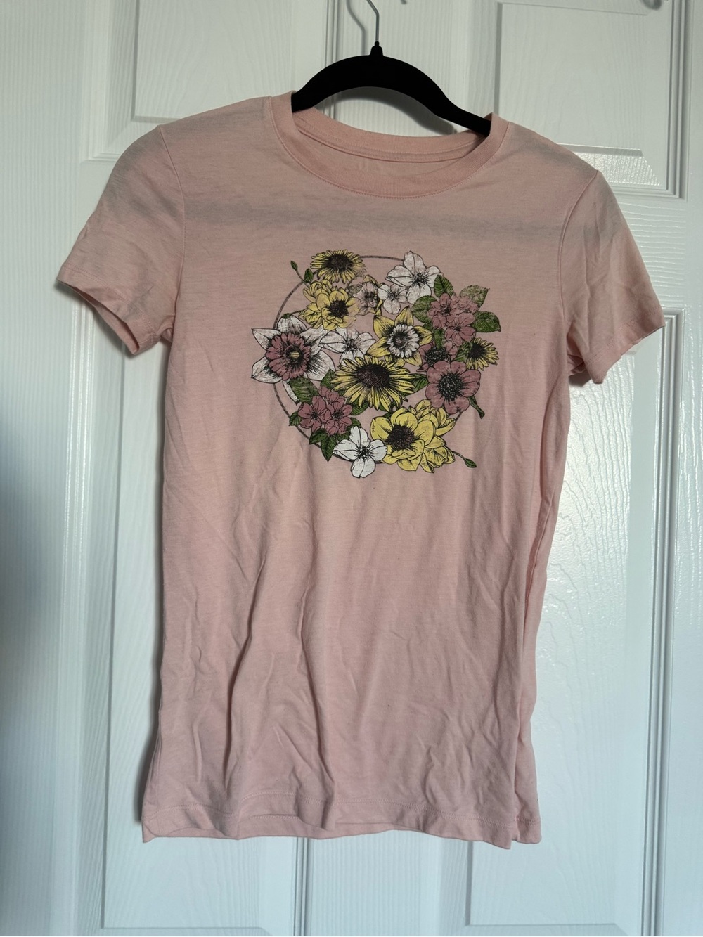Free State Pink Short-Sleeve Tee with Floral Bouquet Graphic